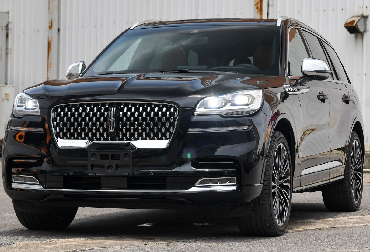 LINCOLN-AVIATOR